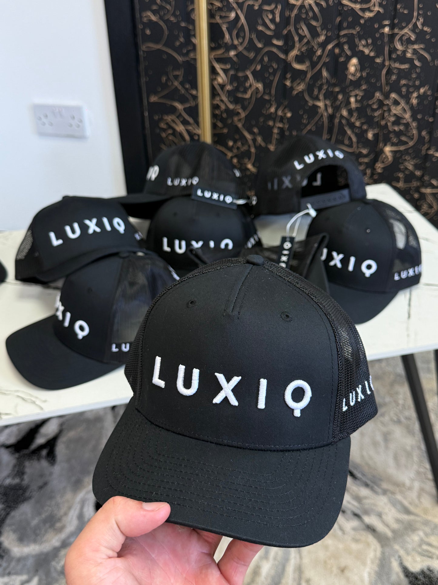 Luxiq 1.0 Cap - Black/White