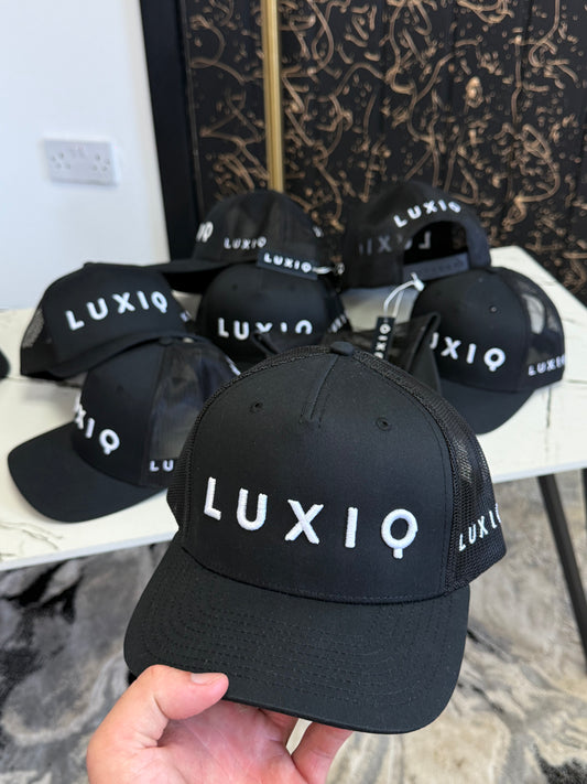Luxiq 1.0 Cap - Black/White